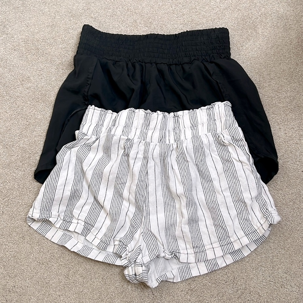 2pcs bundle shorts black and white